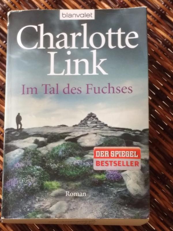 Dicker Wälzer von Charlotte Link; DER SPIEGEL-Bestseller "Im Tal des Fuchses"