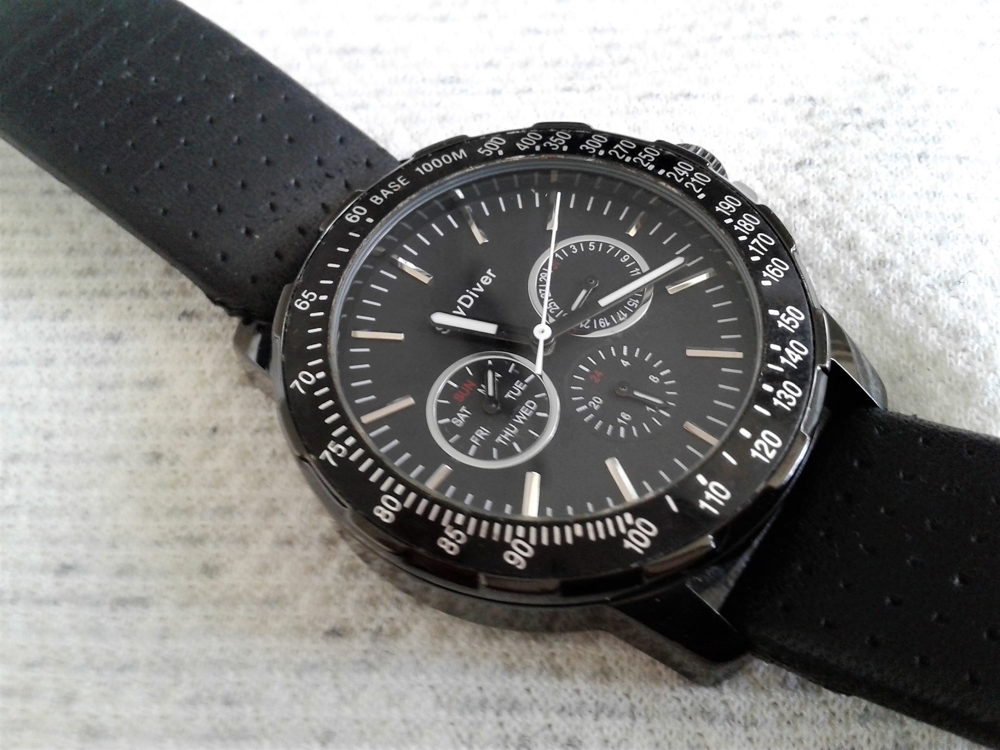 TCM Sky Diver Tag Datum Herrenuhr