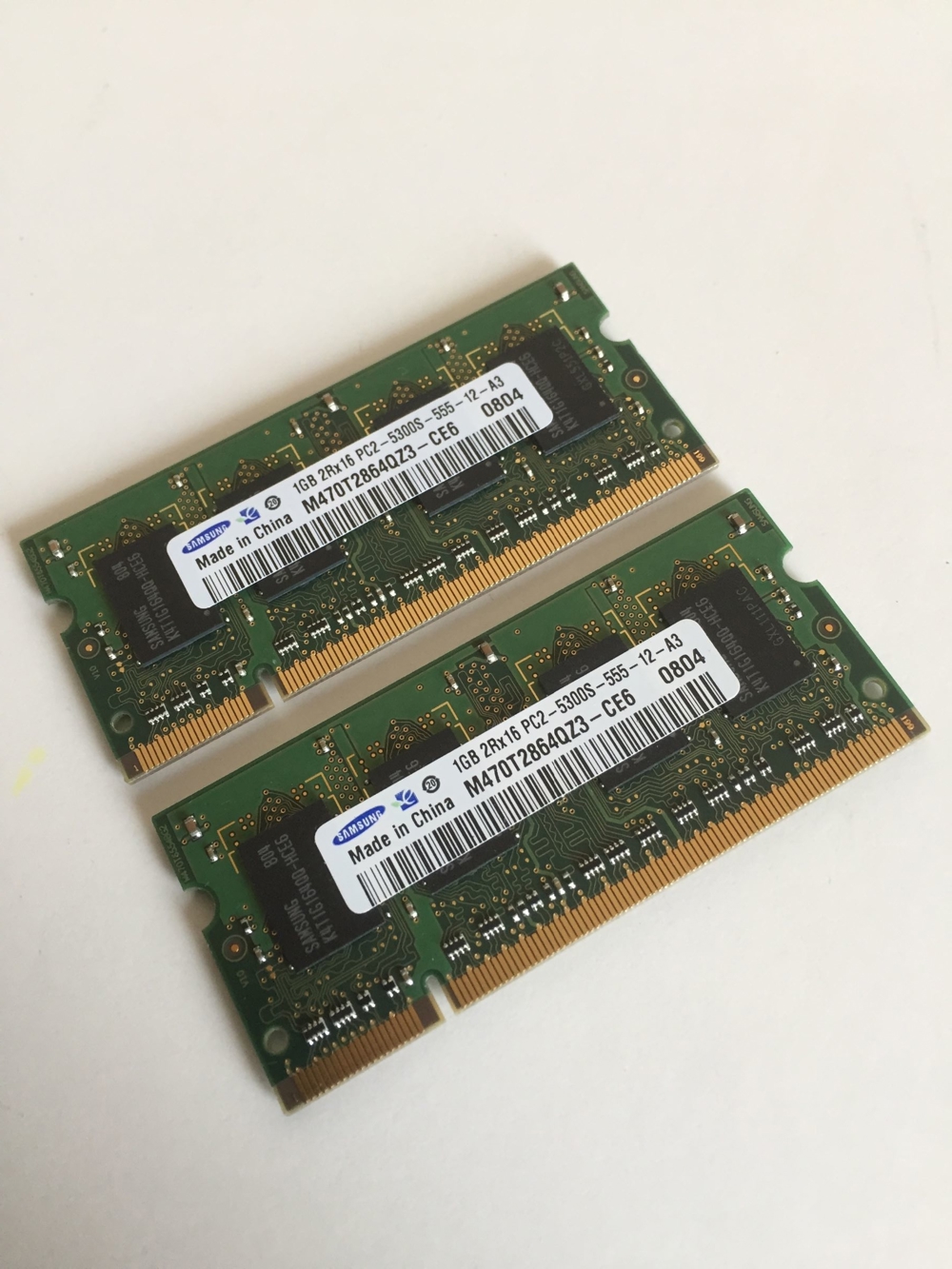 Samsung M470T2864QZ3-CE6, 1 GB DDR2-SDRAM, Laptop-Speicher