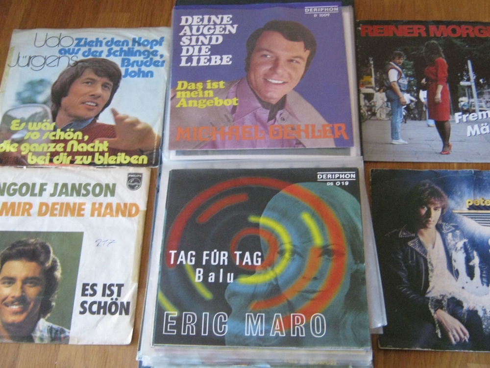 20 x 7" Singles im ALBUM - Deutsche Titel ab den 60er - alle mit PC