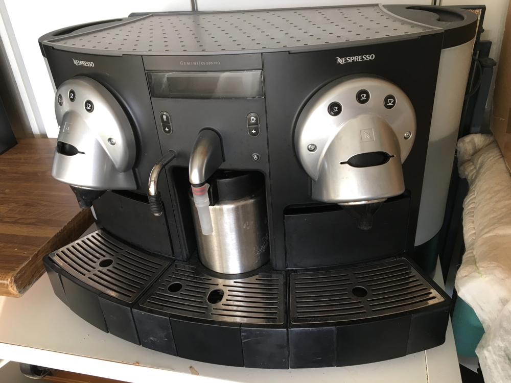 NESPRESSO GEMINI CS 220 PRO Kaffeemaschine Espressomaschine Kapselmaschine