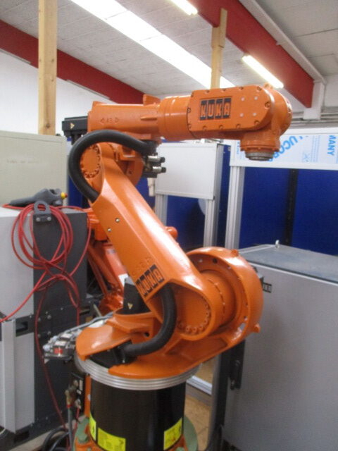 Roboter KUKA KR15-2 KRC2