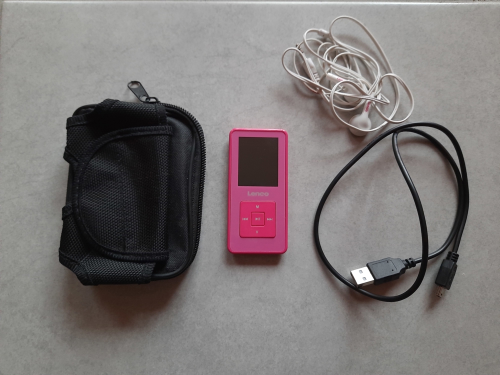 MP3-Player mit Zubehör zu verkaufen (rosa)