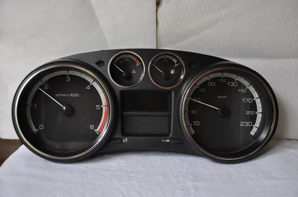 Peugeot Tachometer