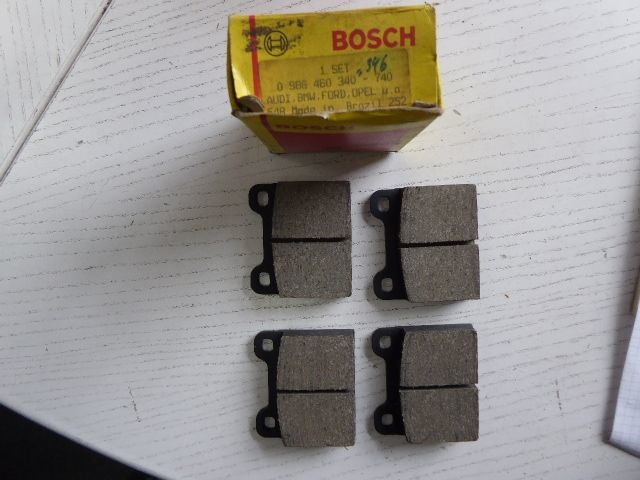 Bosch 0986460340 und 0986460346 Bremsbeläge Porsche 911