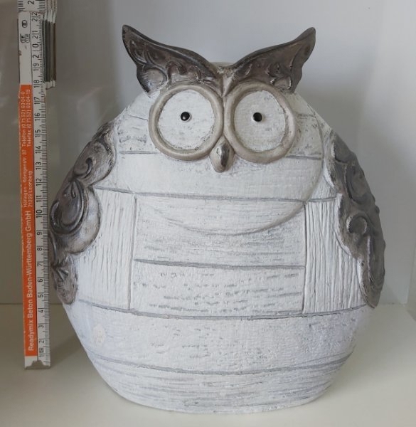 große Keramik-Eule grau