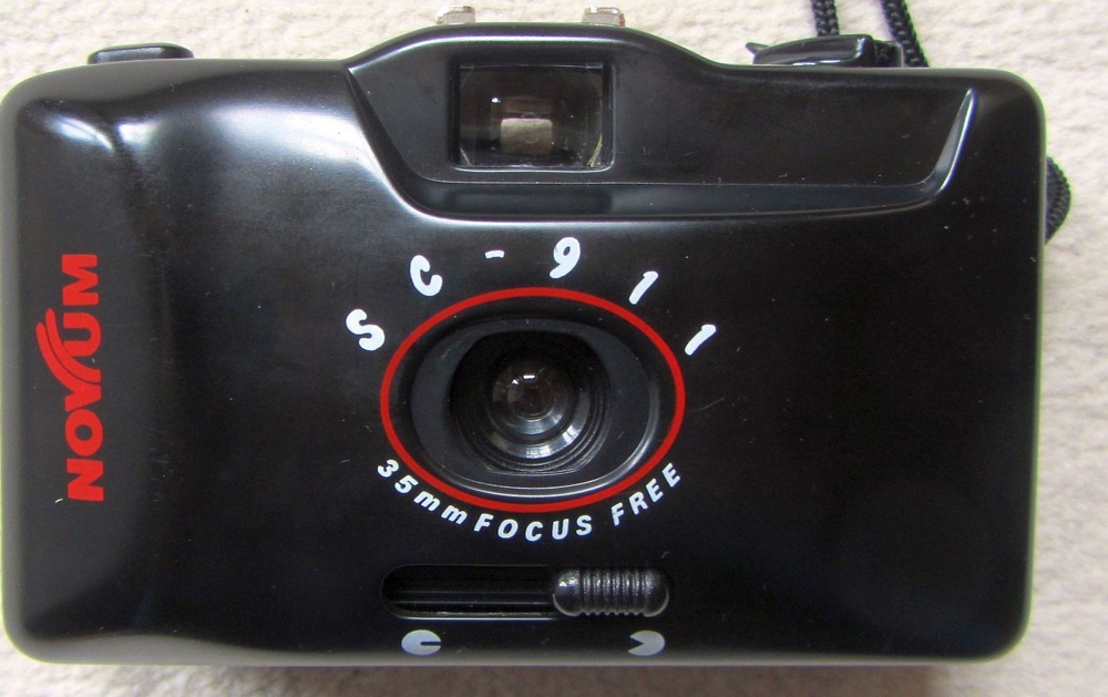Novum SC-911 Kompaktkamera - Kamera mit 35mm Focus Free Optik