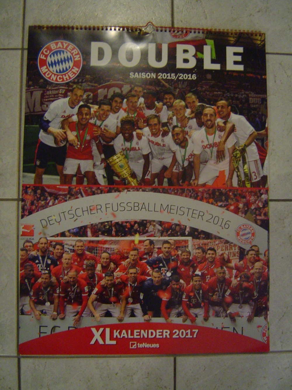FC Bayern München Fan Paket: XL Kalender 2017 + DFB Ball / Tasche + 2 Fan Fahnen
