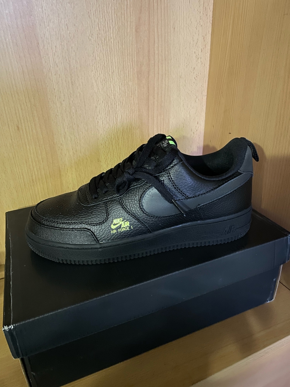 NIKE AIR FORCE 1 LV8 NEU!OVP!UVP119 jetzt nur 105