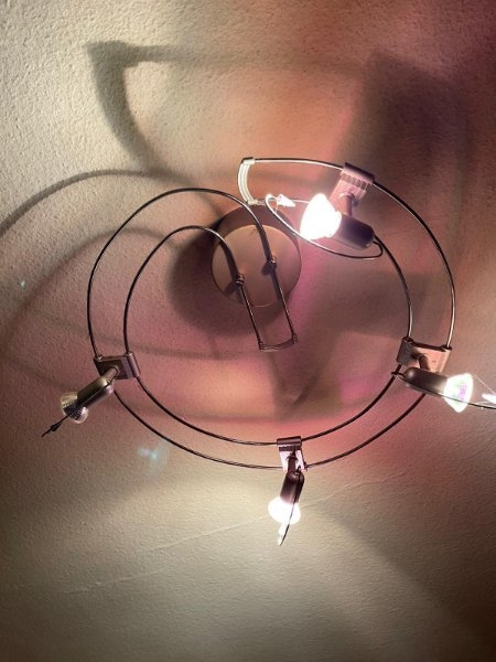 Deckenlampe mit 4 Lichtern spiralförmig
