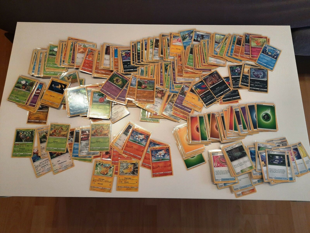 Pokemon Karten Cards Sammlung Konvolut 2021 in Sleeves ca. 550 Stück
