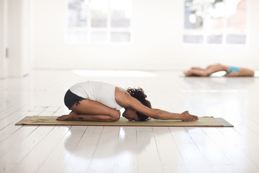 Yoga am Sonntag - mit Schwerpunkten 2024 - Hybrid