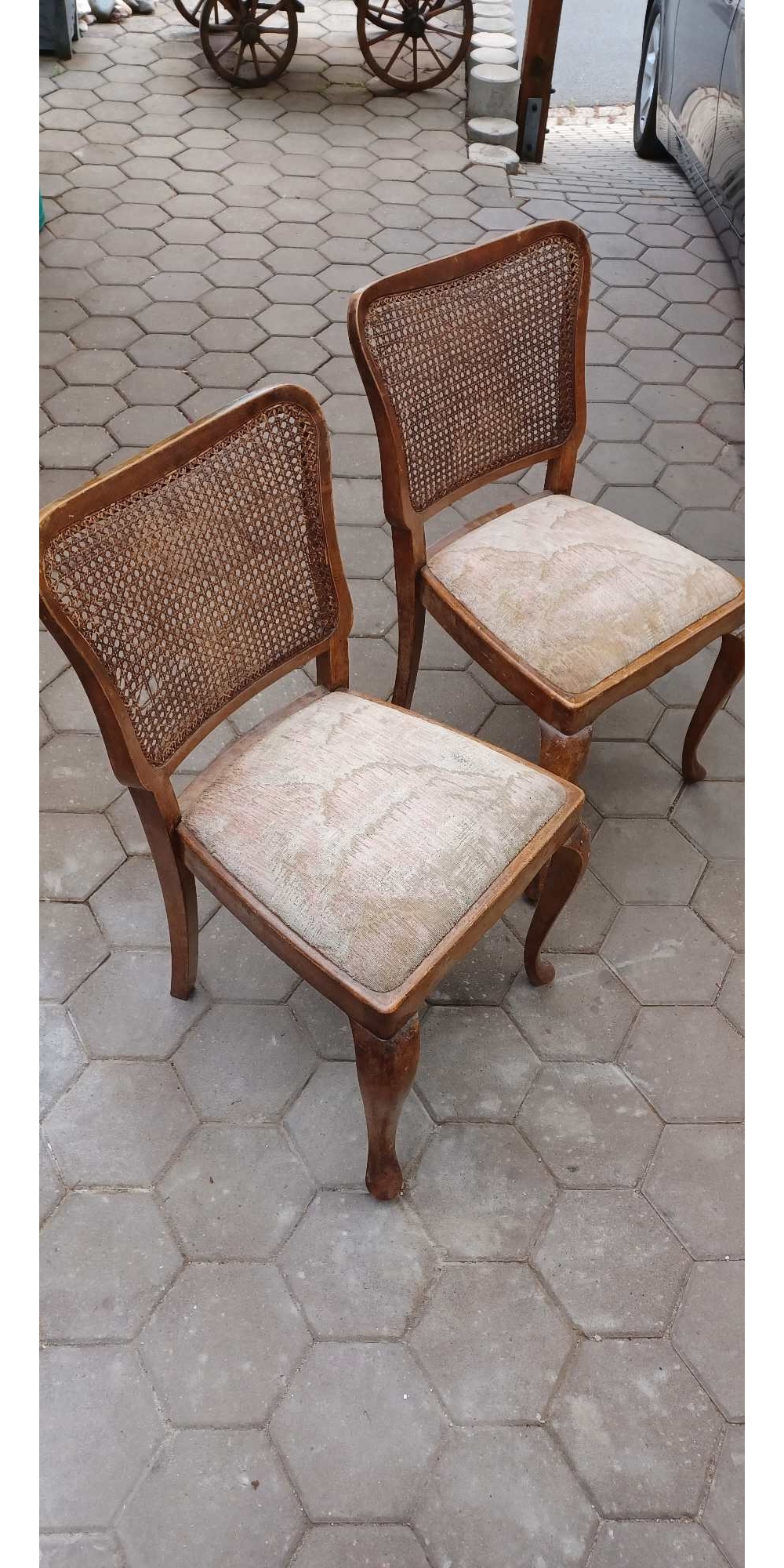 Alte antike Stühle, Biedermeier?