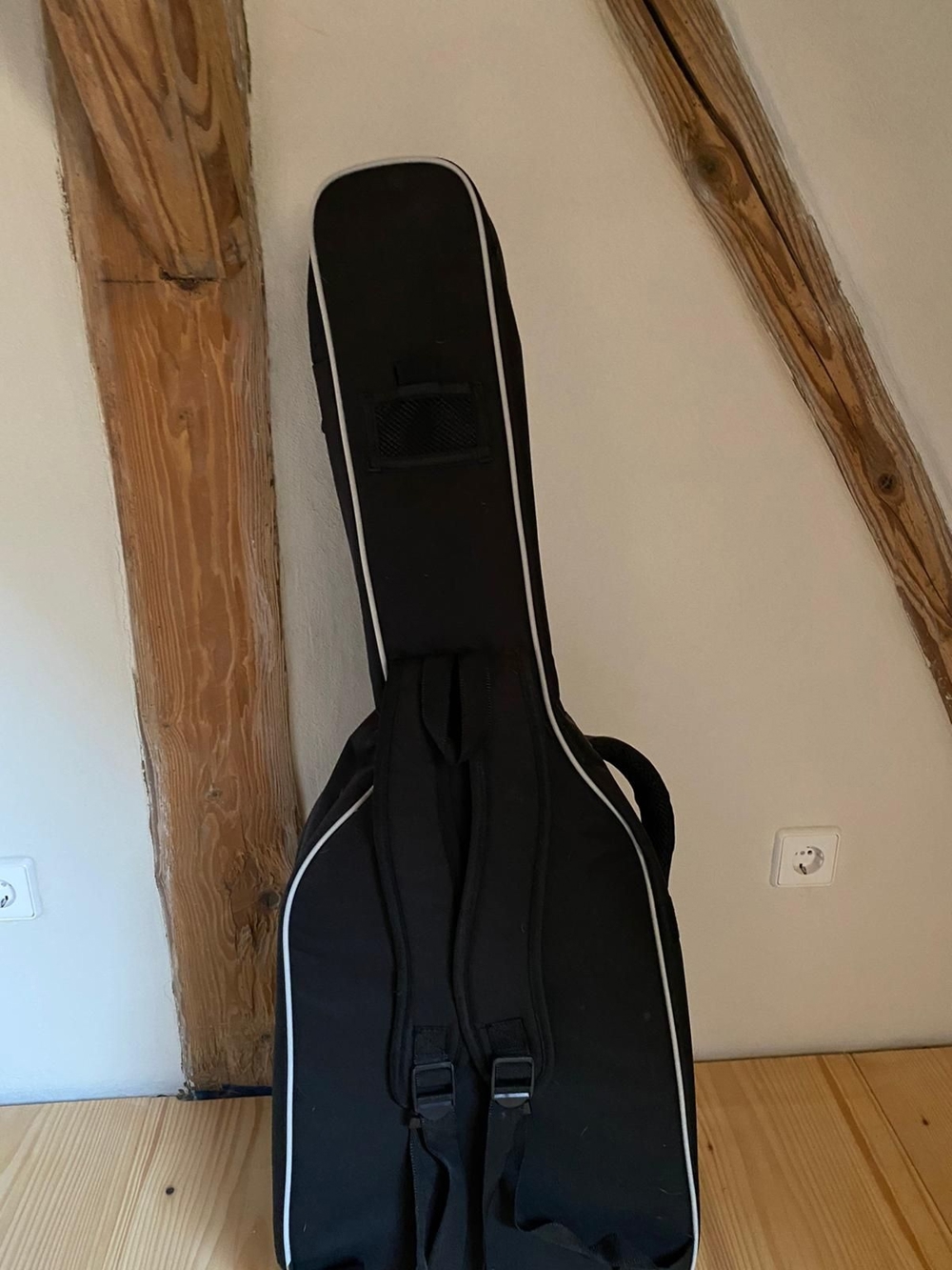 Konzert-Schülergitarre inkl. Gig-Bag, Noten- und Gitarrenständer