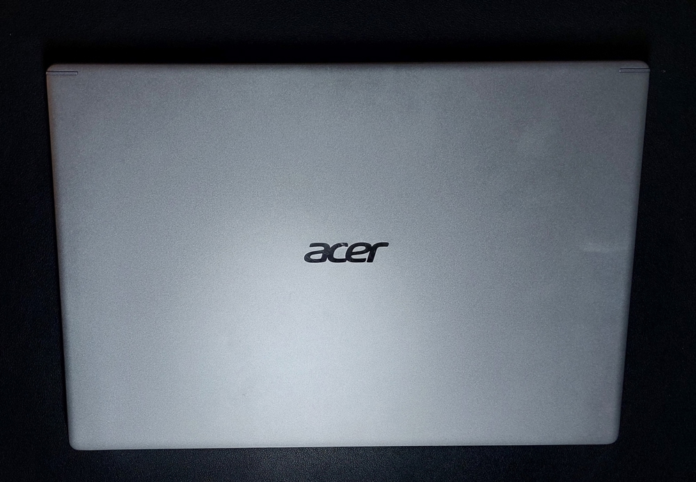 Acer Aspire 5 15,6 Zoll / AMD 4500U / 8GB / 256SSD (M2)