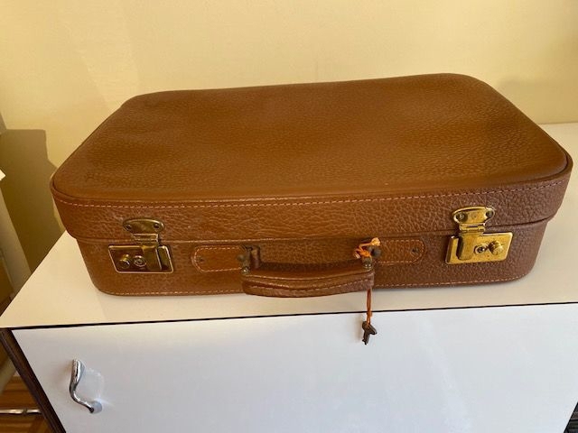 Vintage Handkoffer mit Schloß und Schlüssel