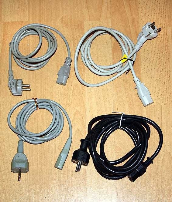 4x Kaltgeräte Kabel 3-polig Netzkabel f. PC - Monitor - Notebook - Projektor usw: