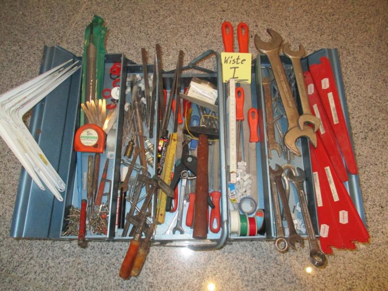 Metall-Werkzeugkiste abschließb.Set I mit vielen Werkzeugen & Co.