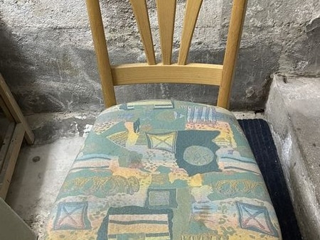 verkaufe diverse Stühle