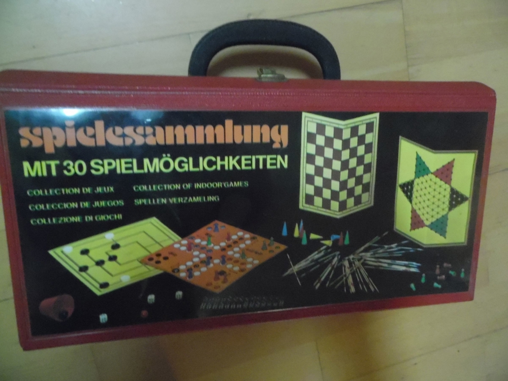 Vintage Spiele Spielesammlung alt 80er Jahre?