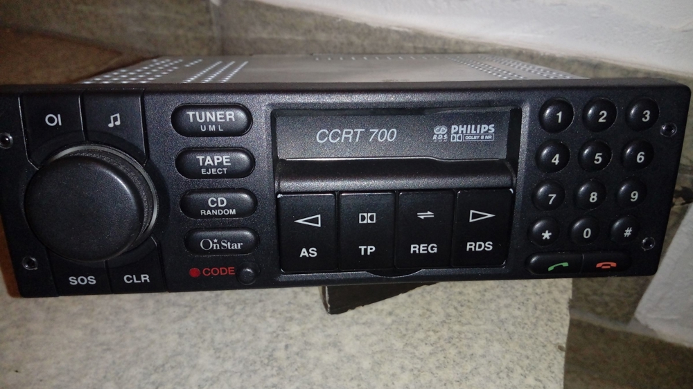 Philips Autoradio CCRT 700 mit Kassettenteil und Telefonfunktion