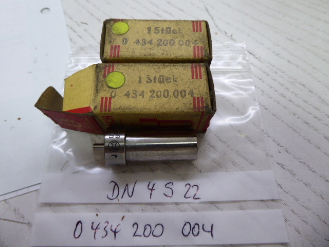 Bosch Einspritzdüse DN4S22 0434200004 Henschel Diesel Motor