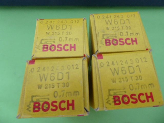 4 Zündkerzen NEU Bosch W6D1 0241243012,0241245552 = 0242245552
