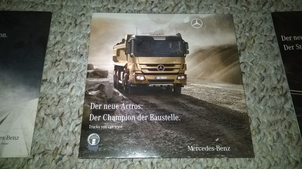 drei Mercedes-Benz Actros Werbe DVDs
