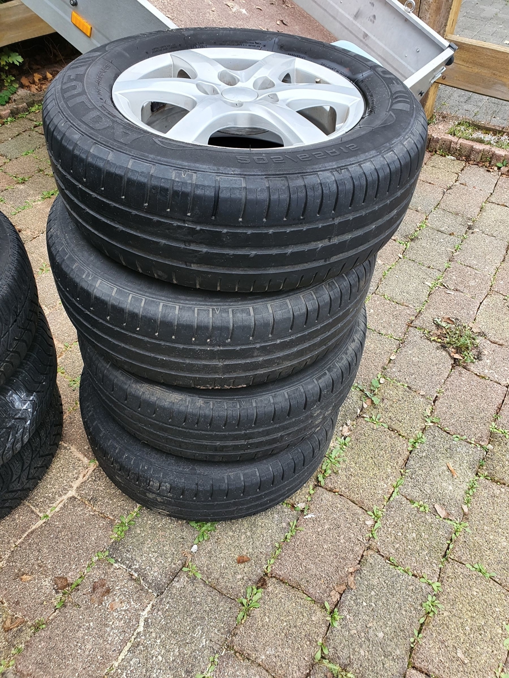 Reifen mit Felgen für Peugeot
