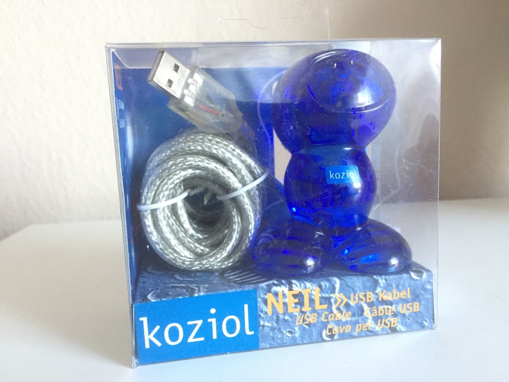 Design-Klassiker Koziol USB Kabelhalter Neil blau -NEU-