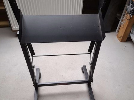 Fahrbares Rackstand, schwarz.