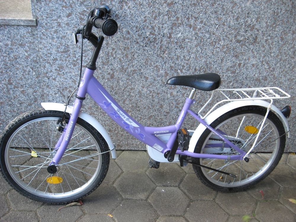 Kinder Fahrrad 20 " Marke Bergsteiger Happy Girl, Farbe lila weiss, neuw. Top Zustand,