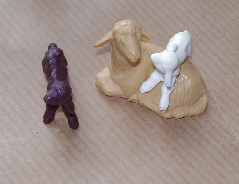 Ü-Ei 637 2001 Familie Schaf Figur: Familie Schaf 610 092 3 Teile Ferrero Figur