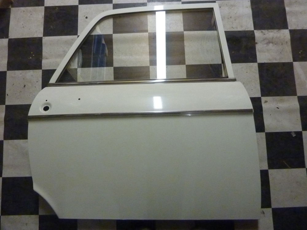 Peugeot 304 rechte hintere Tür * rostfrei * Farbe: 1353AC