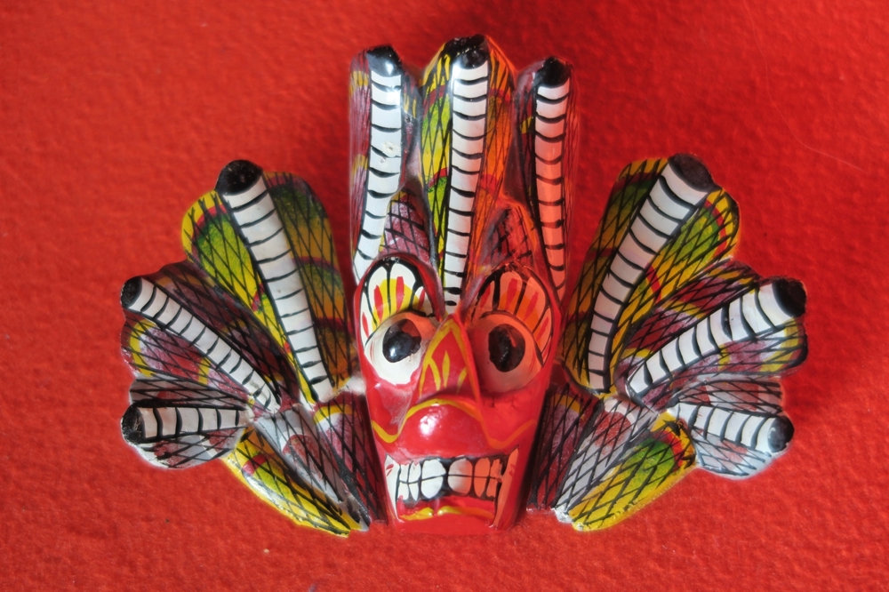 Maske Sri Lanke Handarbeit Drache- Schlangenmaske farbig Vollholz Indien