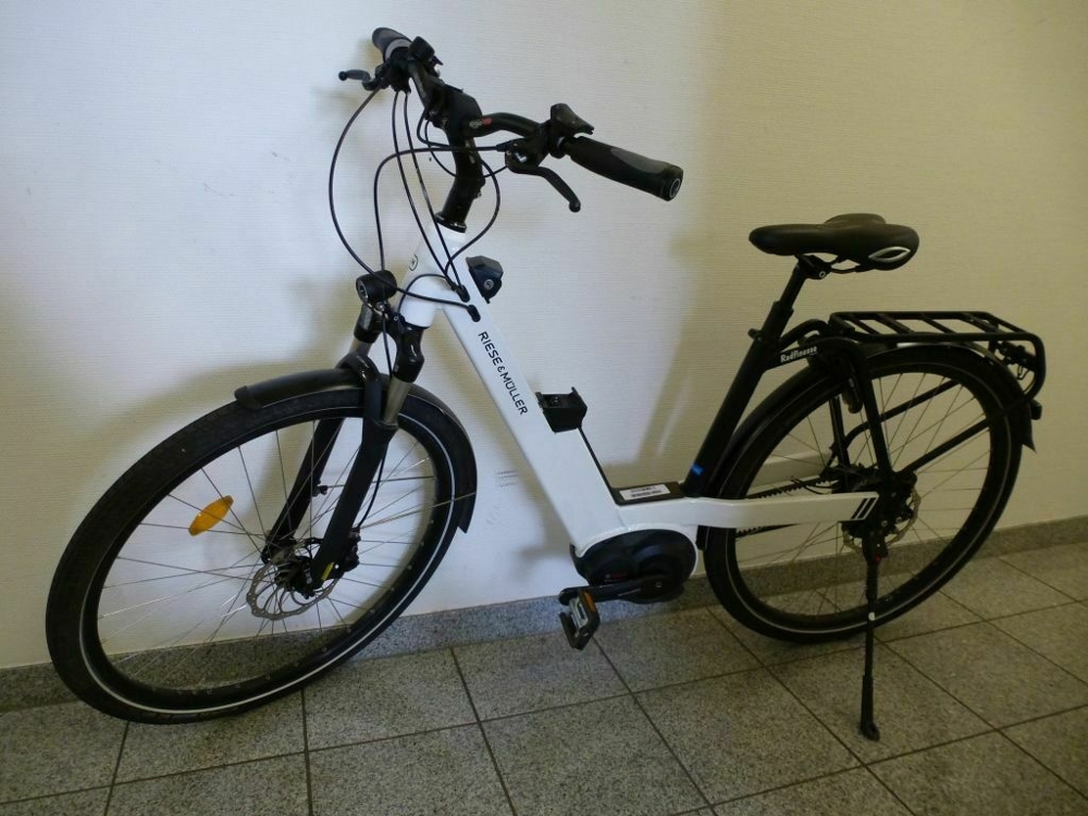 28 E-Bike Riese & Müller Nevo mit Riemenantrieb