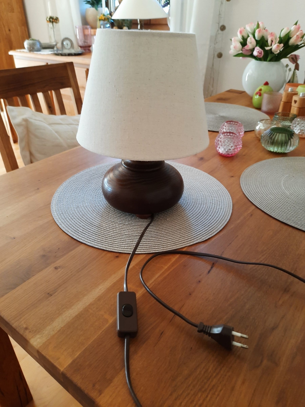 Wertige Tischleuchte Tischlampe Lampe mit mass. Holzfuß & weißem Stoff-Schirm 
