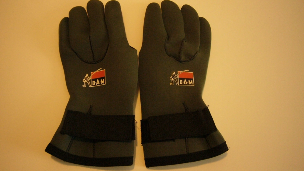D.A.M. Neopren-Handschuh. NEU.