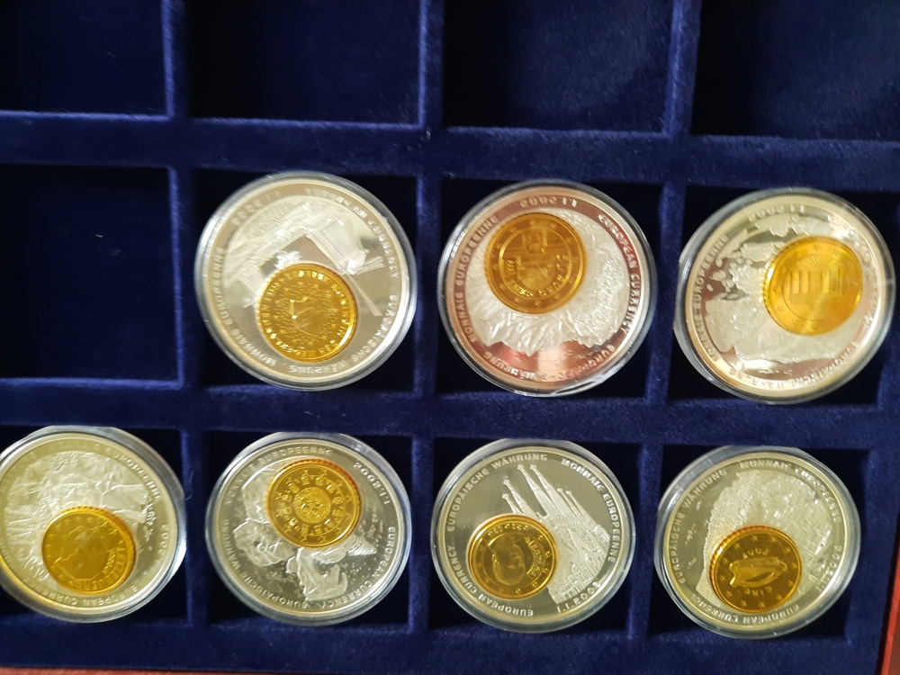 7 verschiedene Europäische Währung Monnaie Europeenne 2002 1 $ Mü