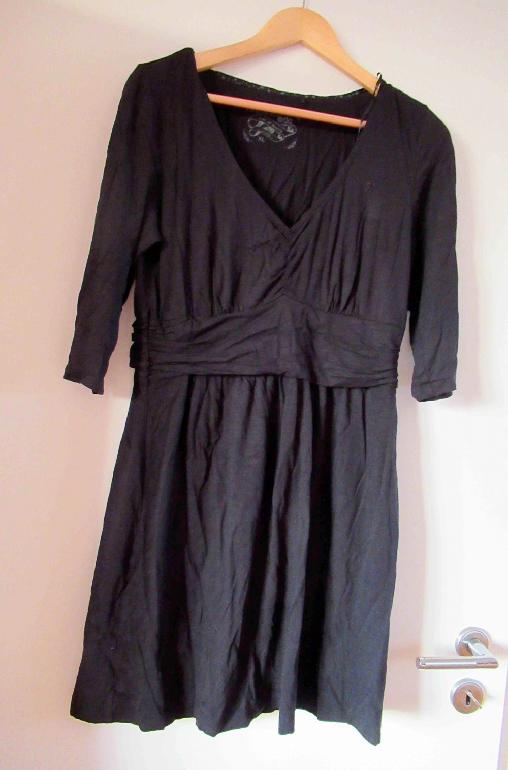 NEUWERTIGES schwarzes weiches Kleid von edc Größe XL