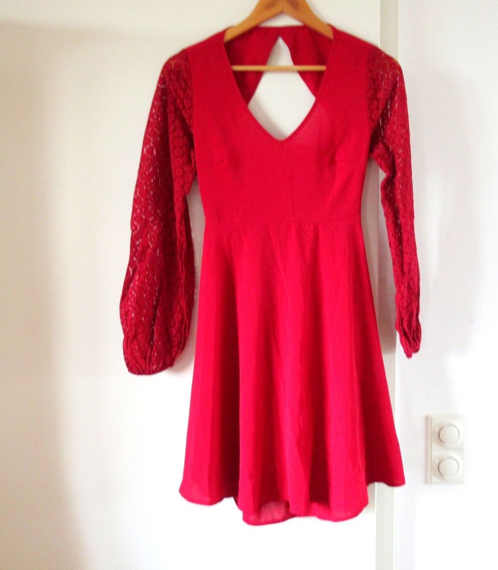 NEUES rotes raffiniertes Kleid mit langen Ärmeln Größe S