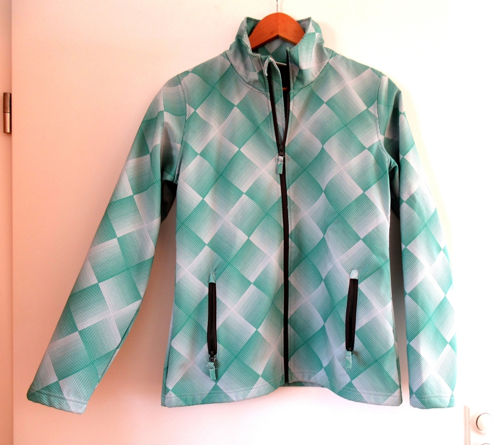 NEUWERTIGE graugrüne Softshelljacke Gr 38