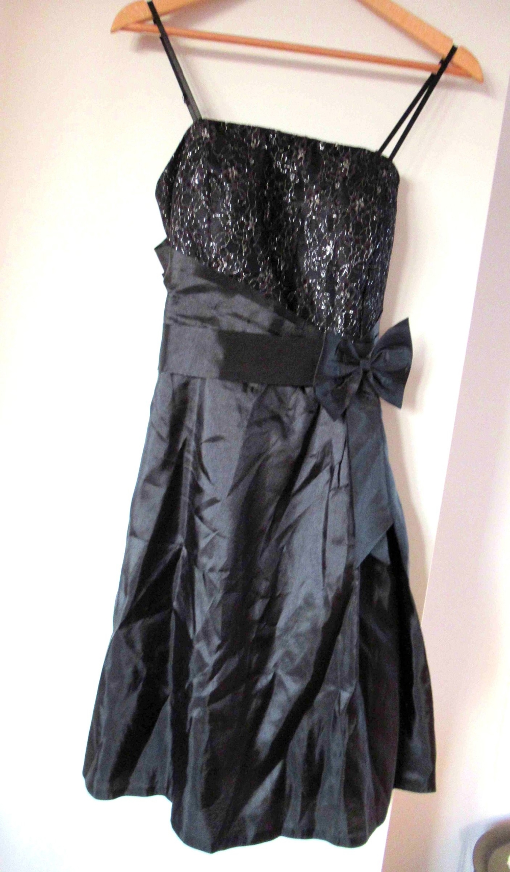 NEUWERTIGES schwarzes Abendkleid mit silber Pinyou Größe XL