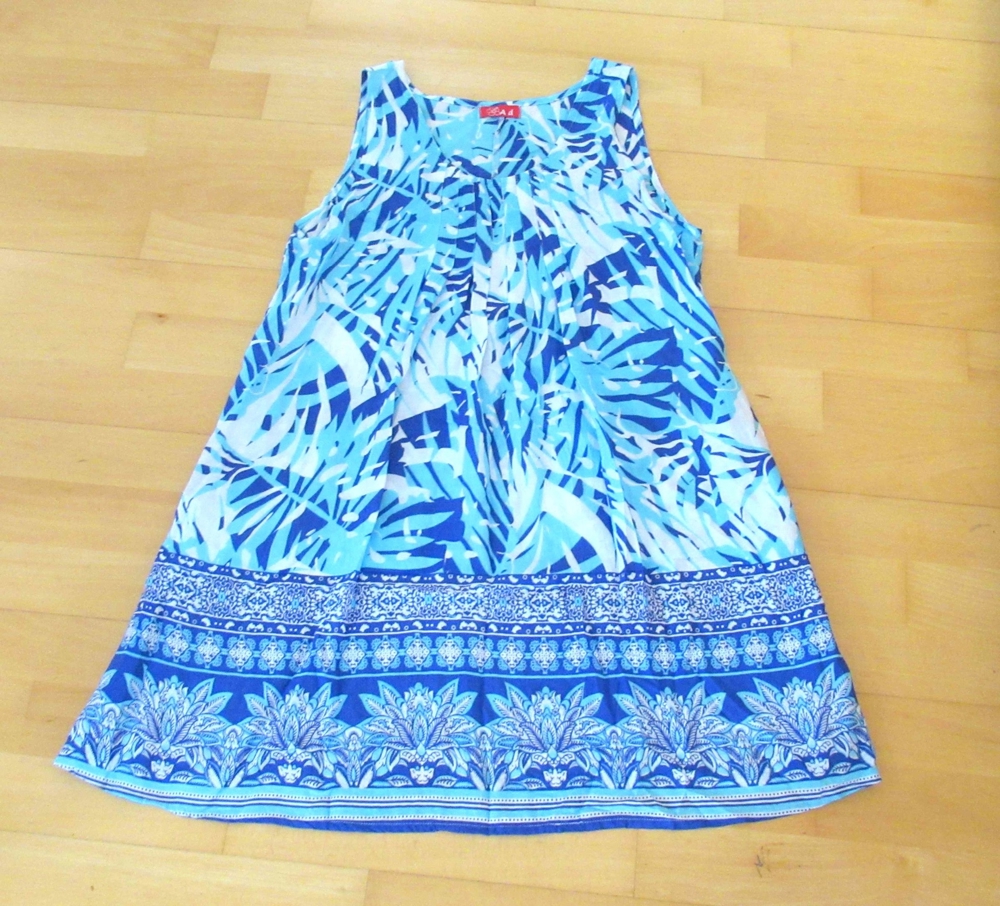 Neues blauweißes luftiges Sommerkleid Größe 40