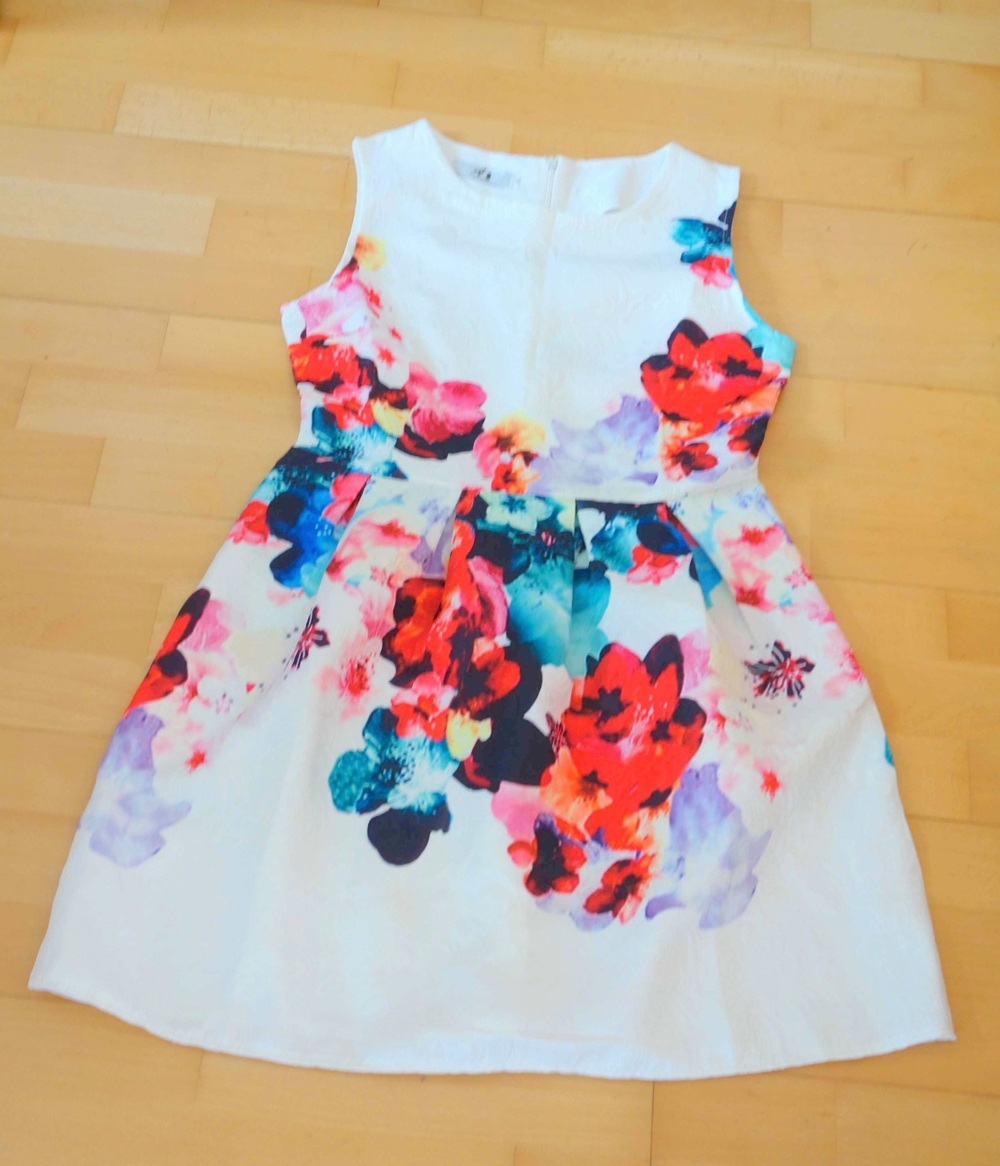 NEU weißes Kleid mit bunten Blumen Größe S evtl M
