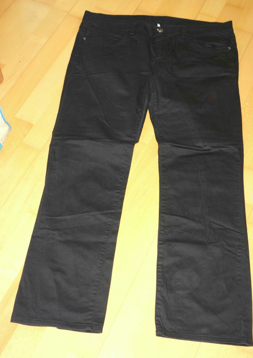 NEU schwarze Stoffhose von Esprit Größe 44 regular