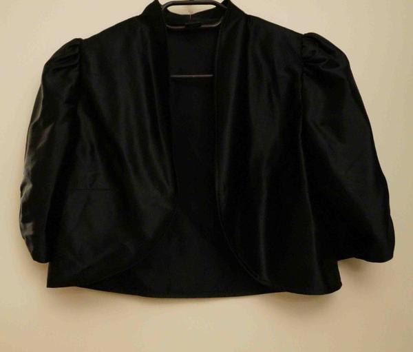 NEU / kurzärmeliges schwarzglänzendes Abendkleidjäckchen Größe 40