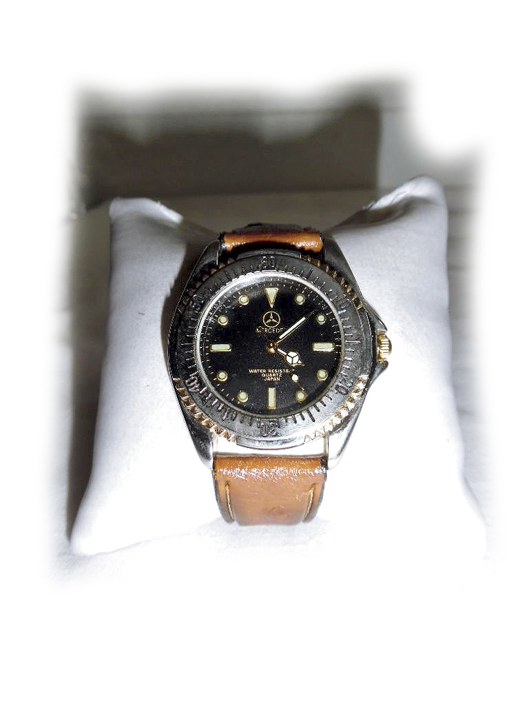 Große Armbanduhr von Mercedes Große Armbanduhr von Mercedes