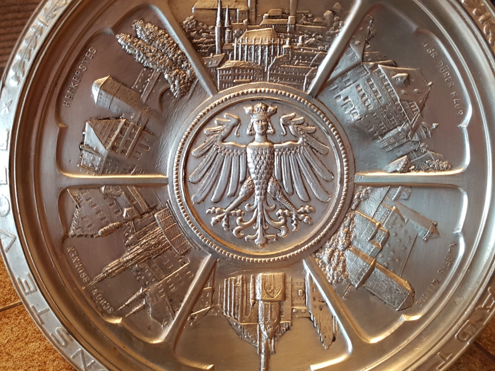 Erinnerungsteller Nürnberg, Metall