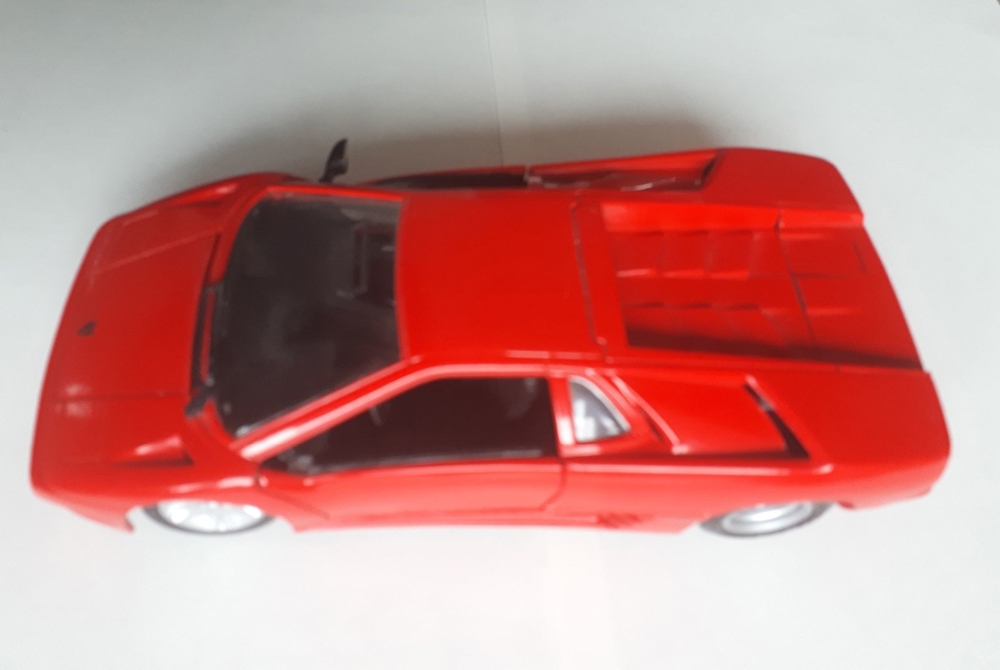 Lamborghini Diablo Coupe Rot 1990-2001 1/24 - 1:24 - unbespielt!